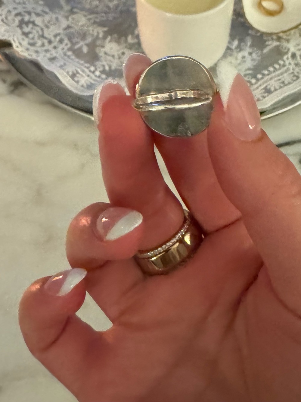 Handcrafted Gucci Button Ring - Picture 3 of 4